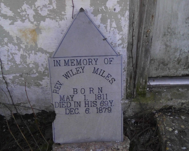 Original Memorial at Mt. Vernon Methodist Church to Rev. Wiley Miles.  (Photo submitted by Nancy Callahan)